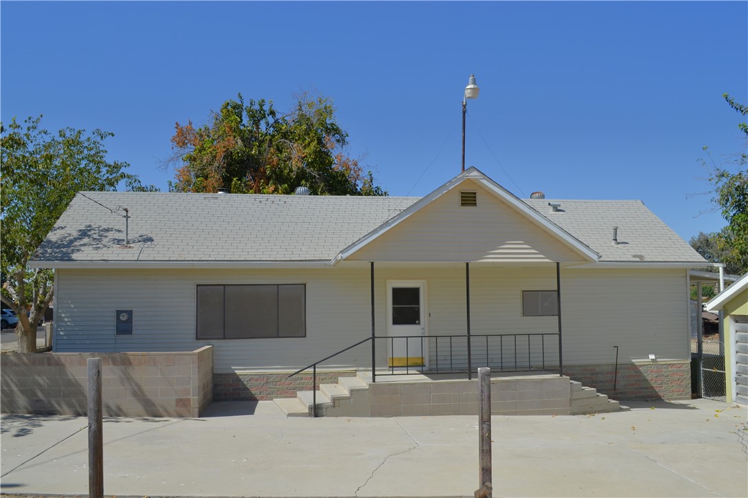24882 3rd Street Property Photo 4