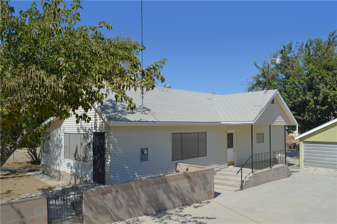 24882 3rd Street Property Photo 8