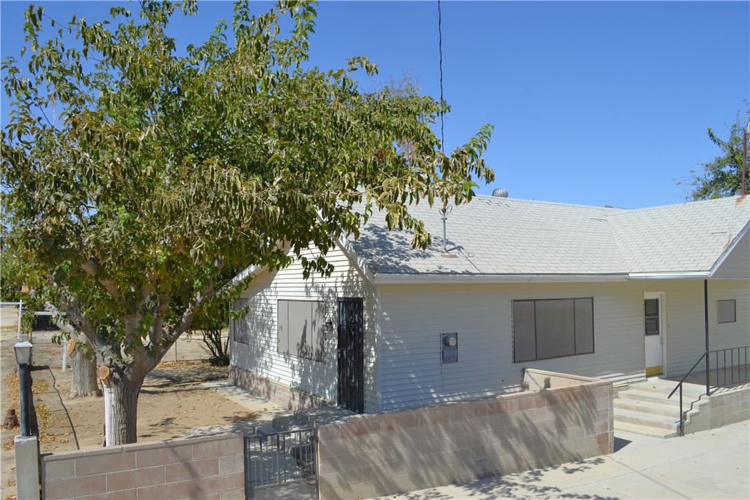 24882 3rd Street Property Photo 9