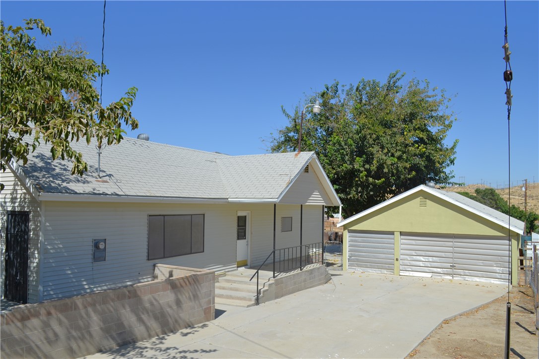 24882 3rd Street Property Photo 10