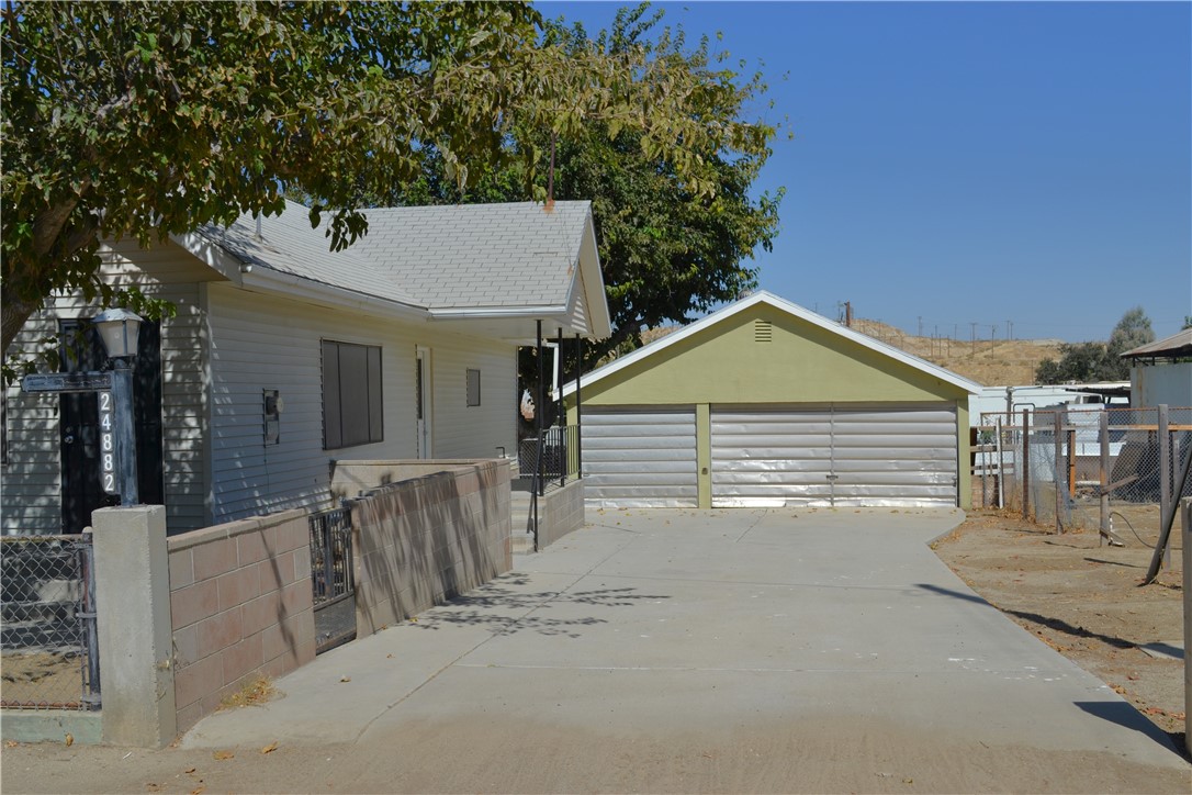 24882 3rd Street Property Photo 13