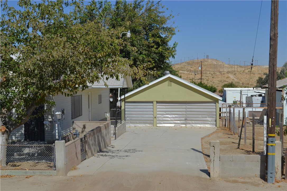 24882 3rd Street Property Photo 14