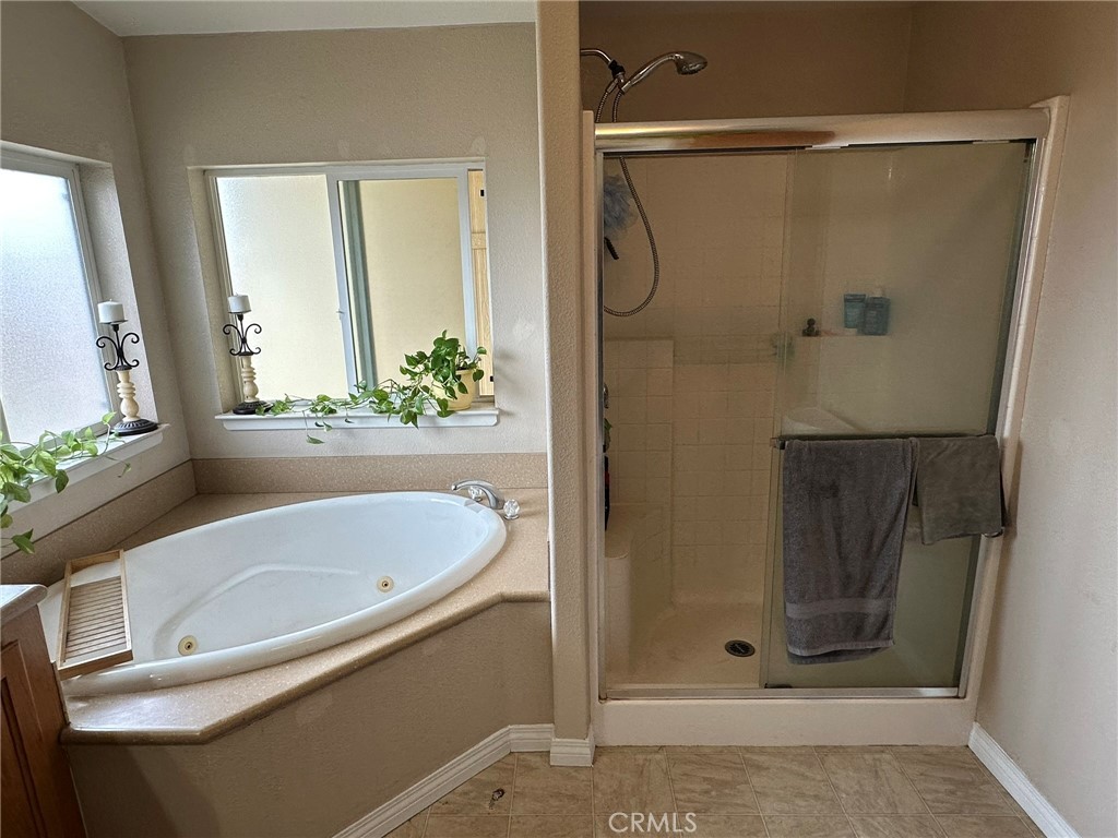 15455 Glenoaks 76 Property Photo 23