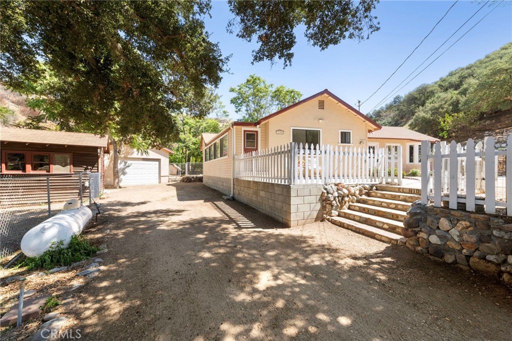 33300 Eastern Property Photo 1