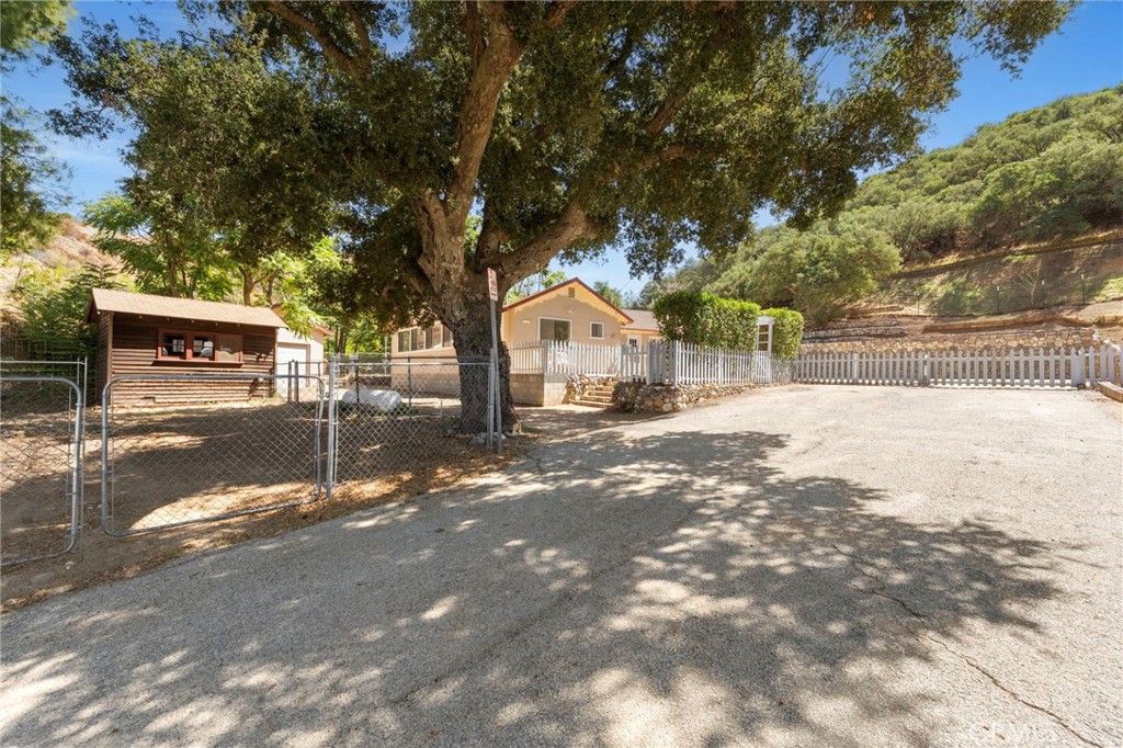 33300 Eastern Property Photo 10