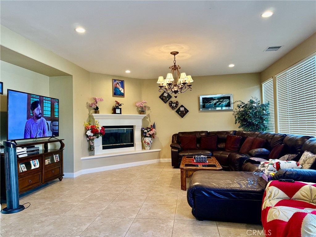 5721 Velvet Oak Court Property Photo 11