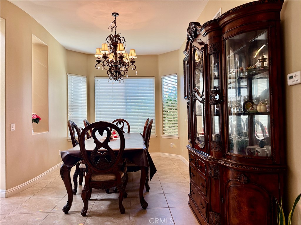 5721 Velvet Oak Court Property Photo 12
