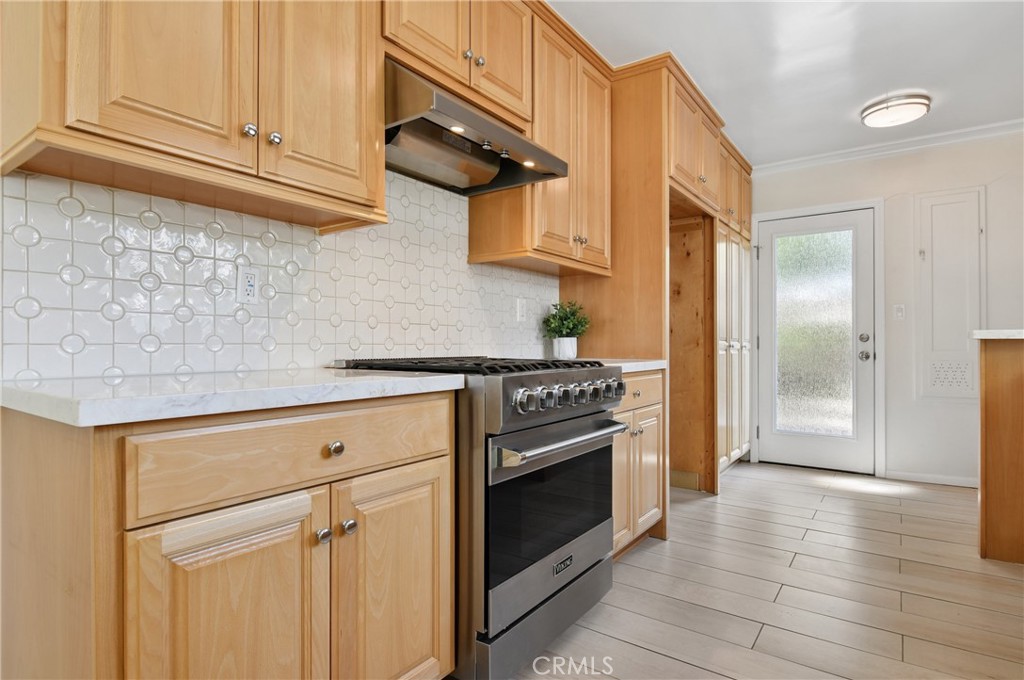 15480 Friar Street Property Photo 20