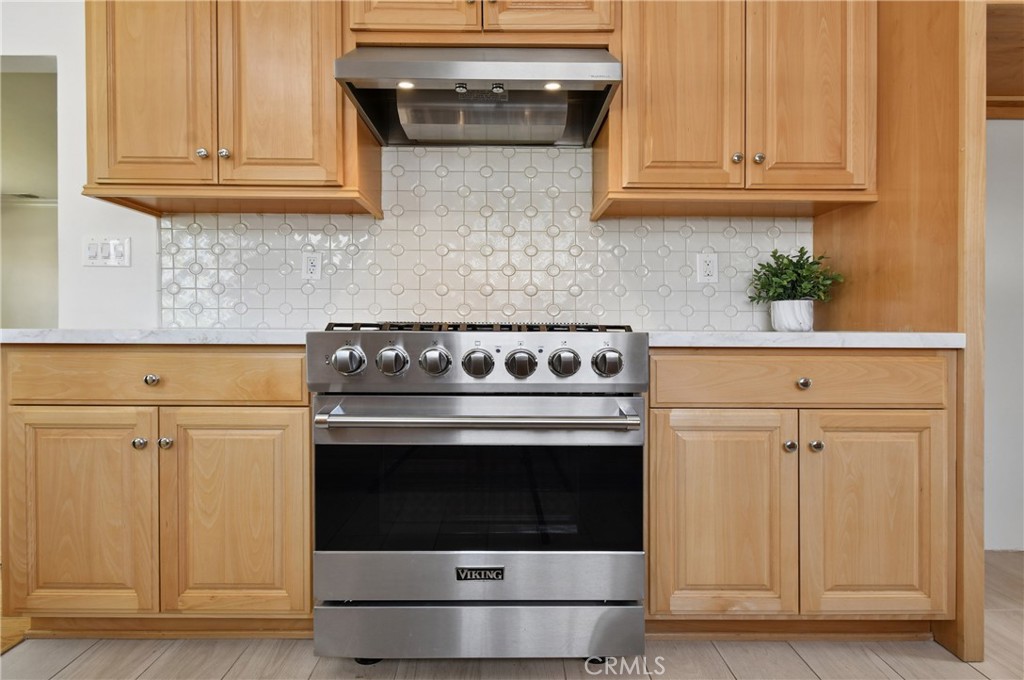 15480 Friar Street Property Photo 21