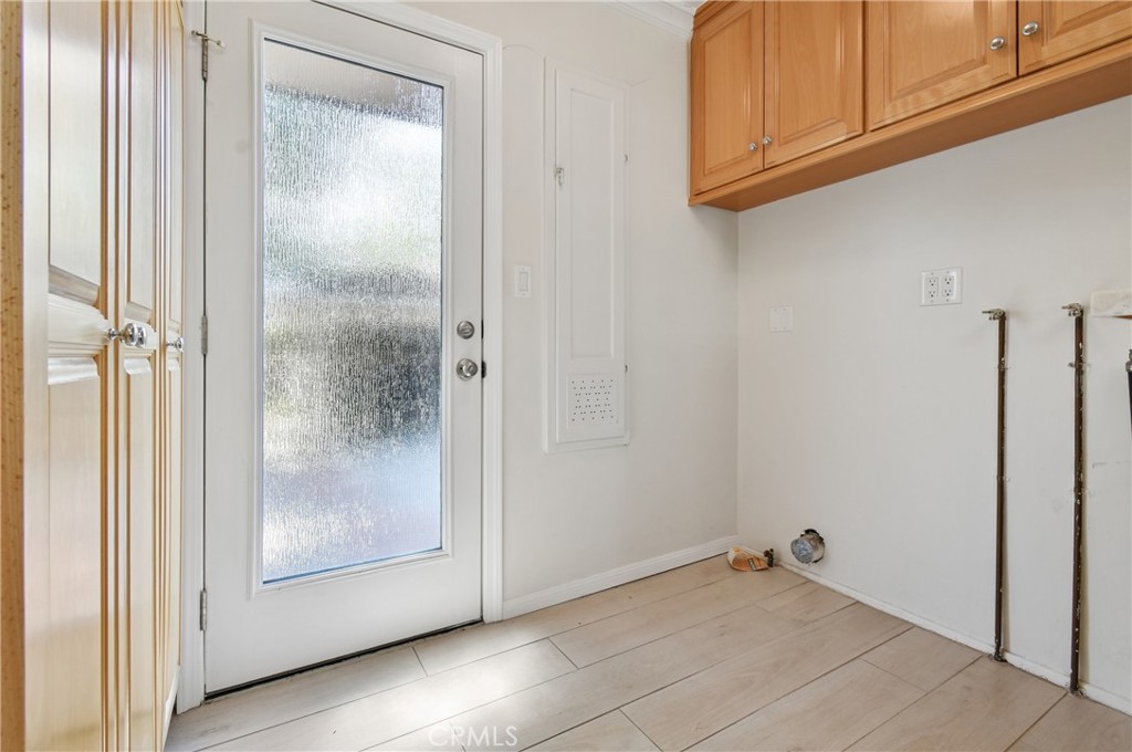 15480 Friar Street Property Photo 24