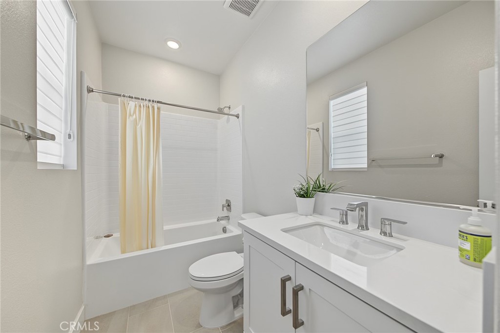 27009 California Court Property Photo 26