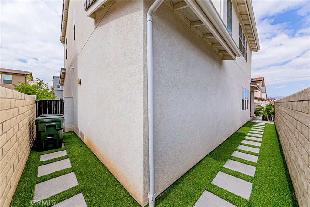 27009 California Court Property Photo 30