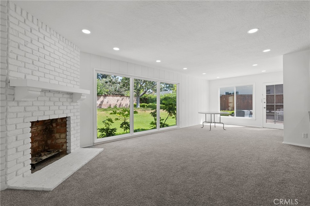 12823 Delano Property Photo 1