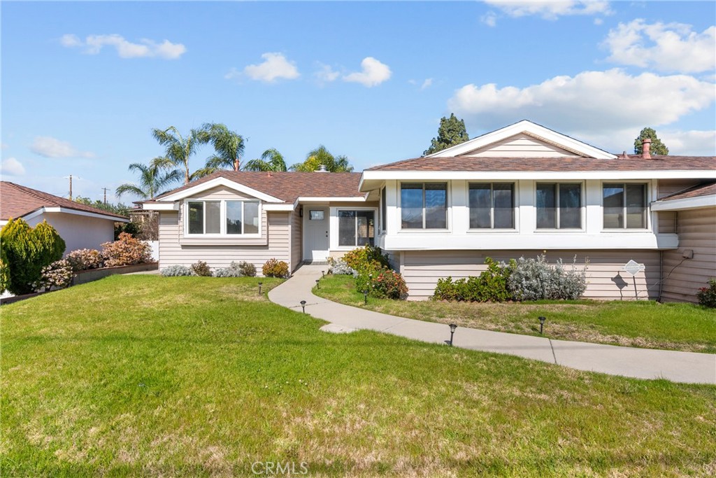12823 Delano Property Photo 10