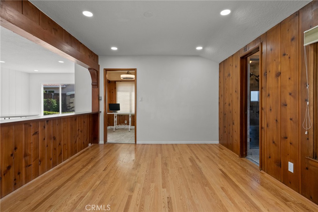 12823 Delano Property Photo 16