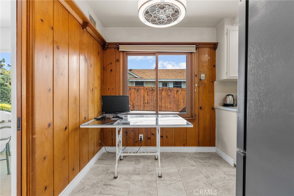 12823 Delano Property Photo 17