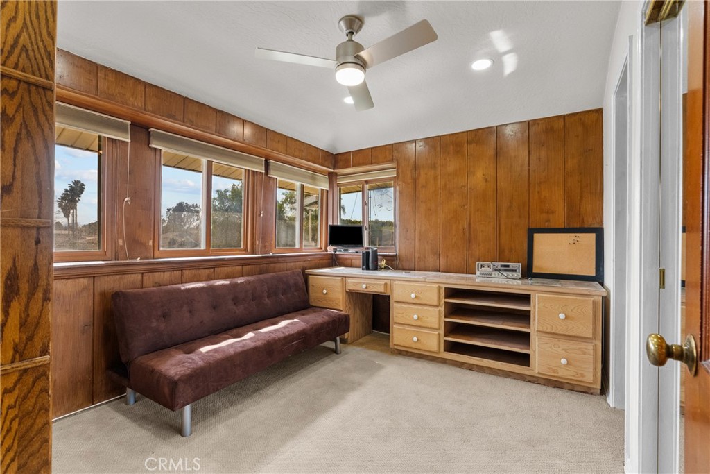 12823 Delano Property Photo 22