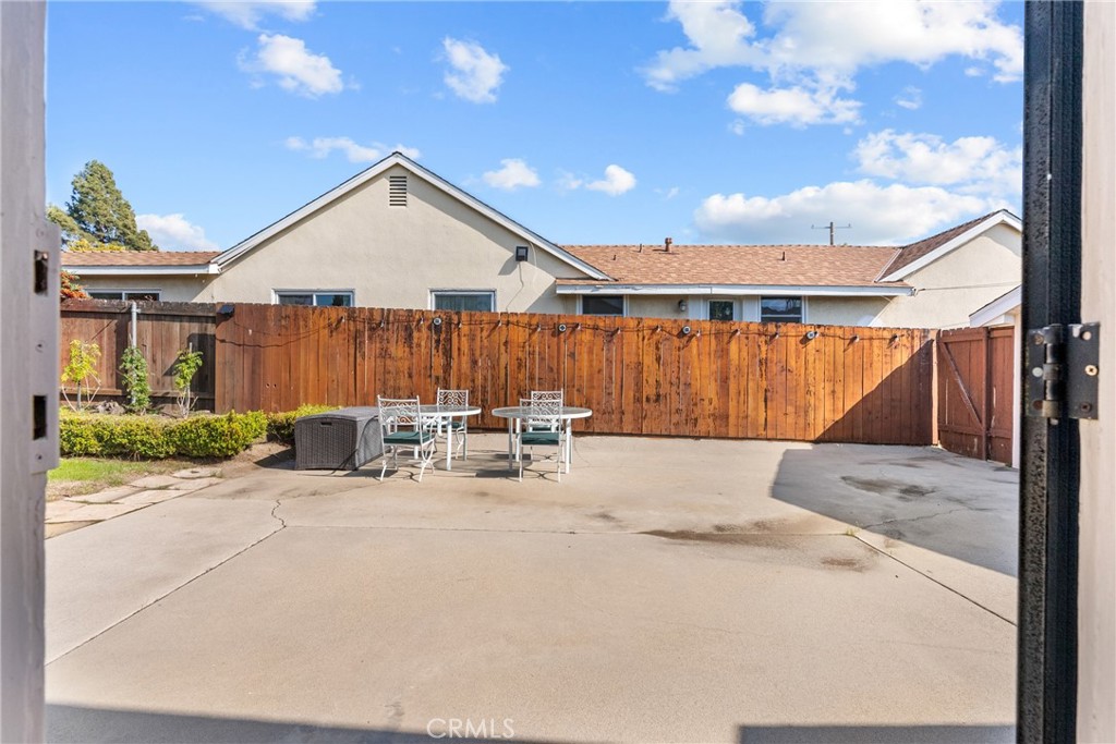 12823 Delano Property Photo 32