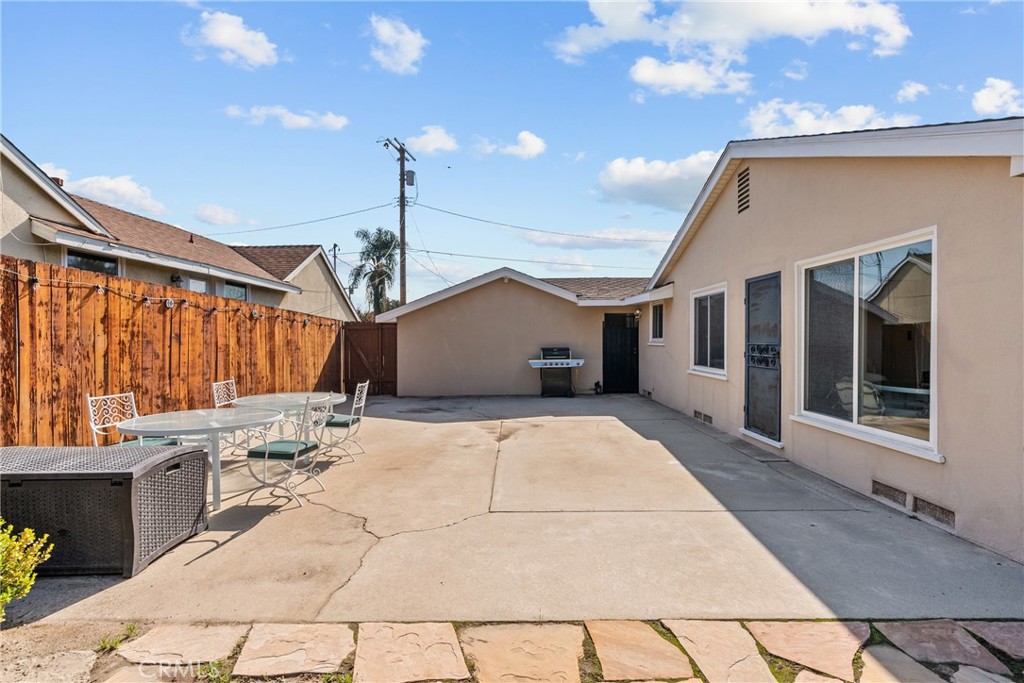 12823 Delano Property Photo 33