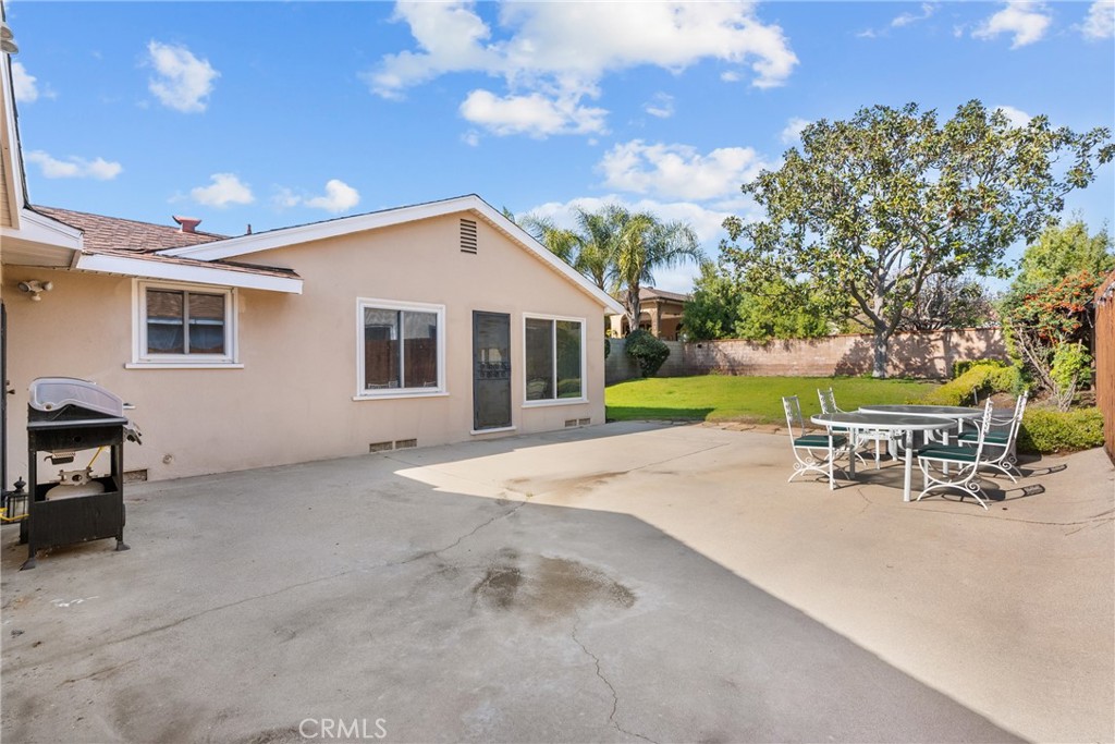 12823 Delano Property Photo 34