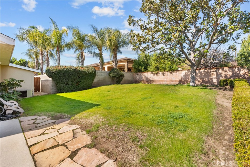 12823 Delano Property Photo 36