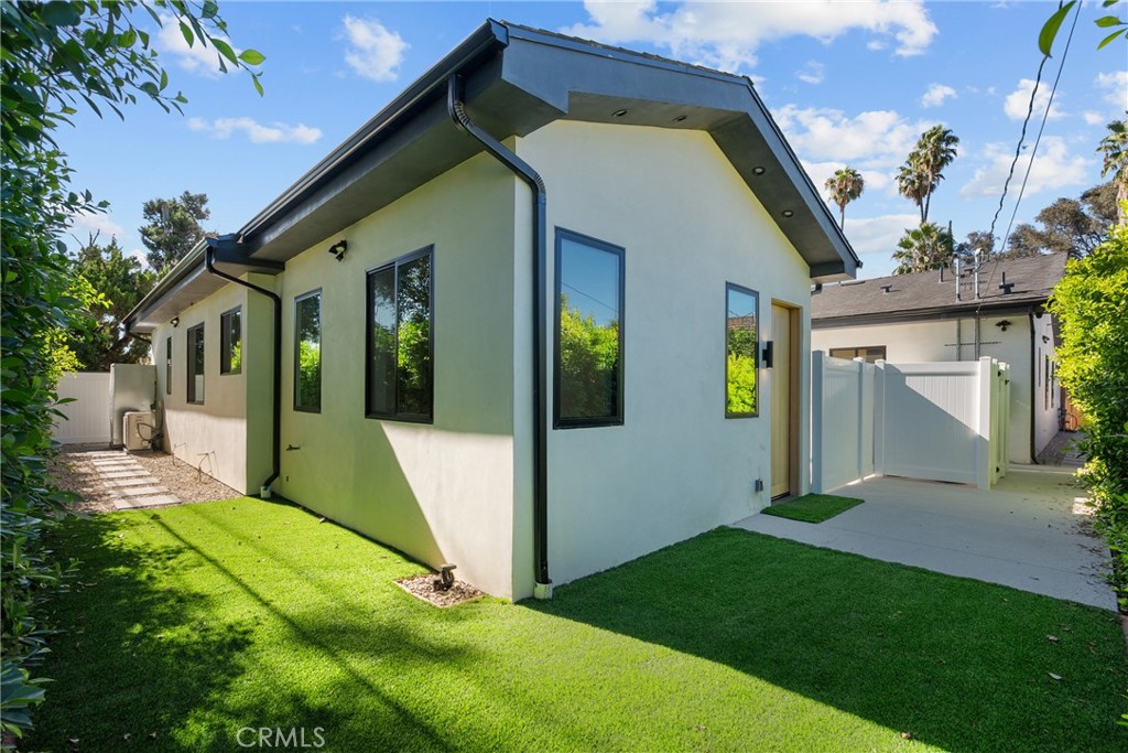 19146 Keswick Property Photo 20