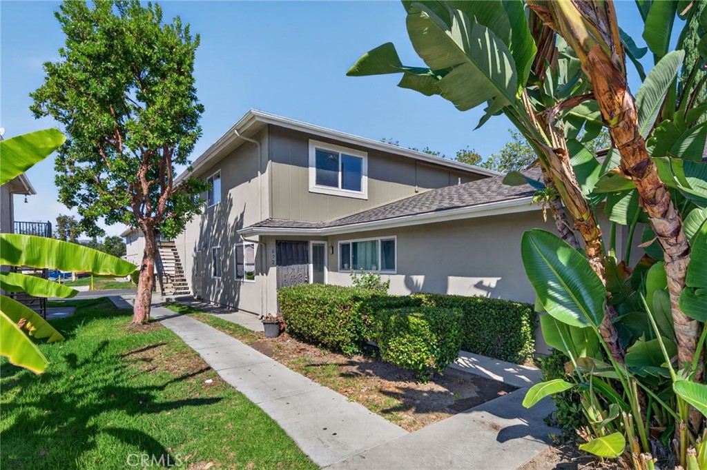 672 Avenida Del Platino Property Photo 3