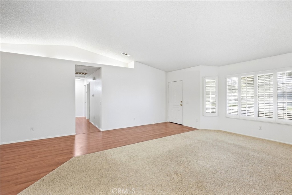 37528 97th Street E Property Photo 5