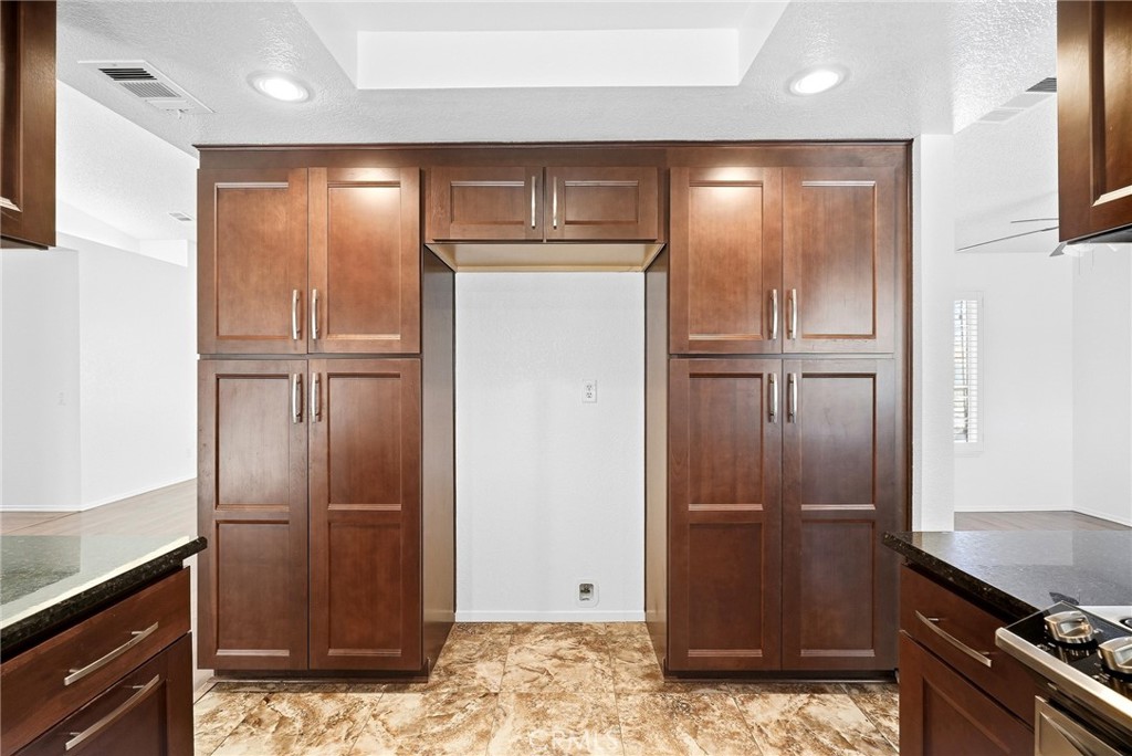 37528 97th Street E Property Photo 11