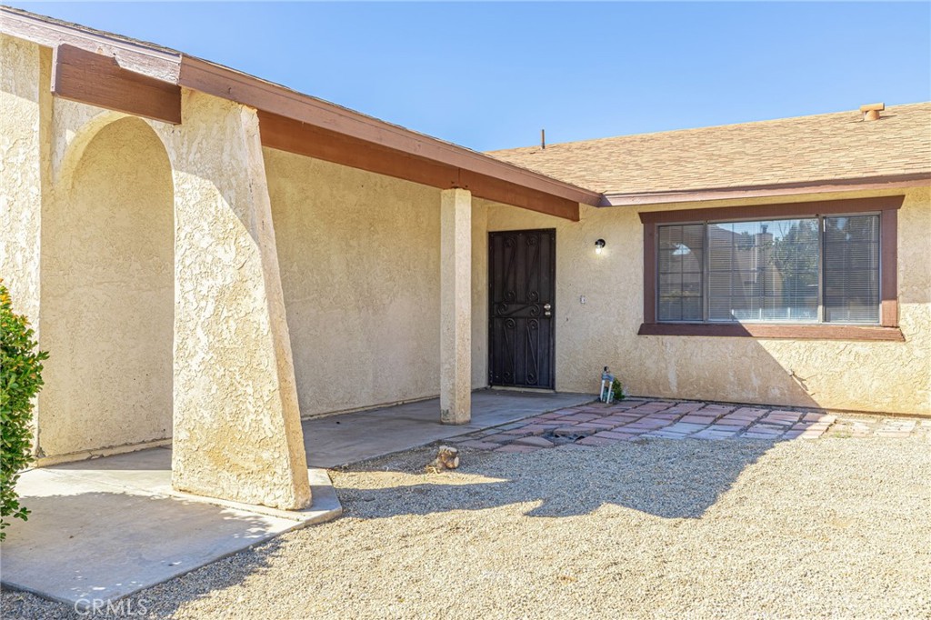 1101 Chagal Property Photo 5