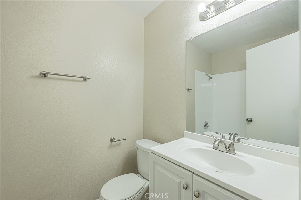 1101 Chagal Property Photo 25