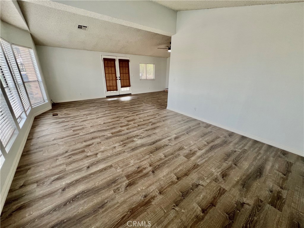2121 E Avenue I 49 Property Photo 9