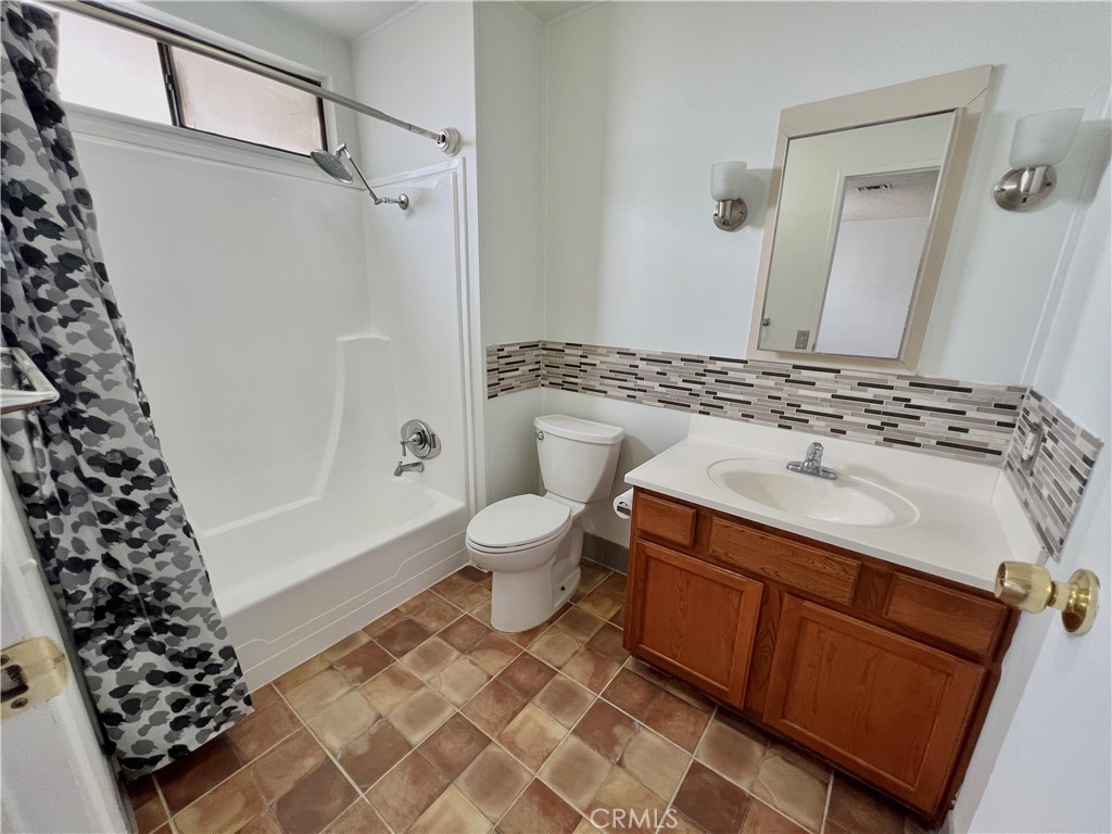 2121 E Avenue I 49 Property Photo 27