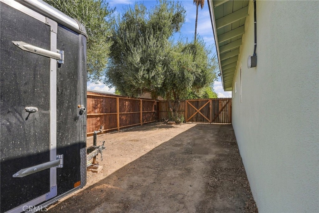 4609 Monitor Property Photo 31