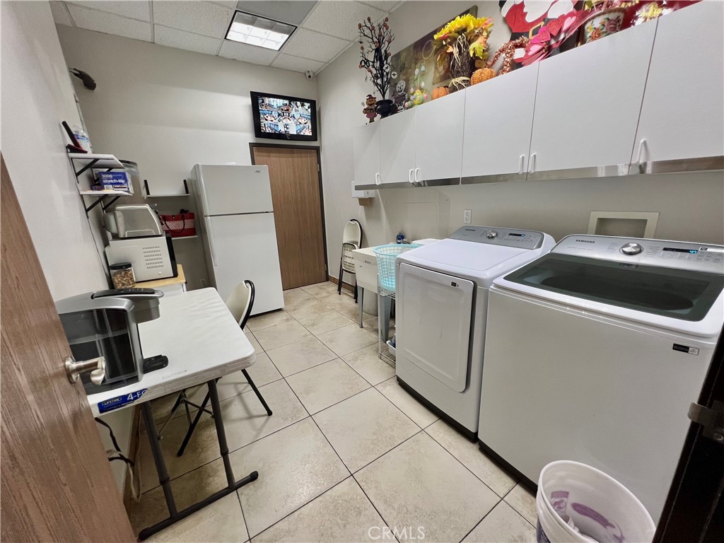 44517 Valley Central Way Property Photo 11