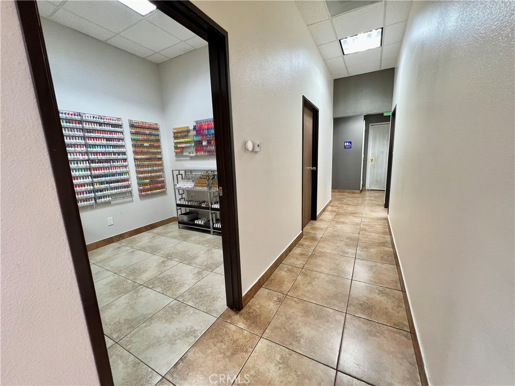 44517 Valley Central Way Property Photo 13