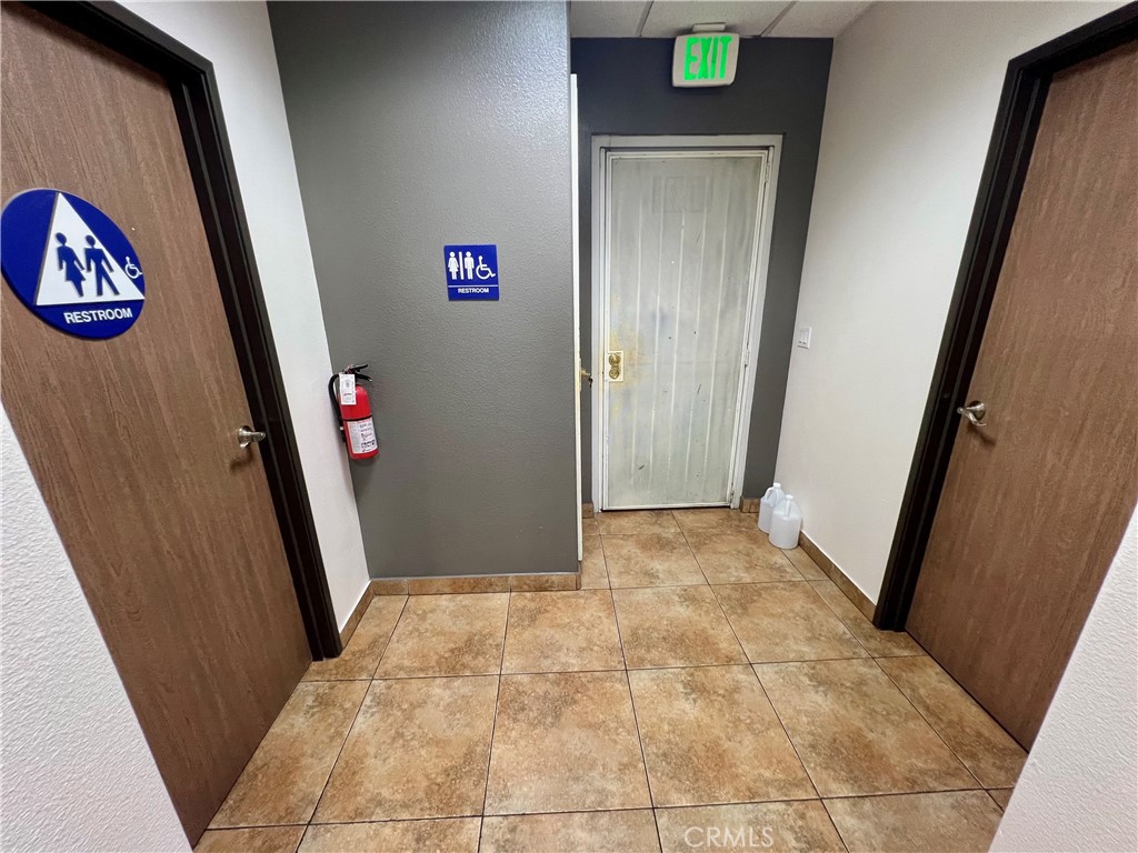 44517 Valley Central Way Property Photo 14