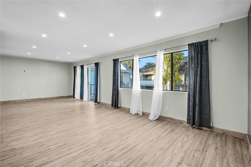 972 E California 304 Property Photo 14