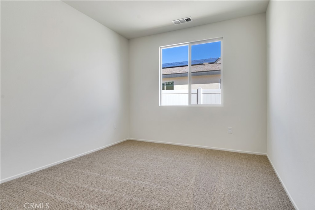 1553 E Holguin Street Property Photo 14