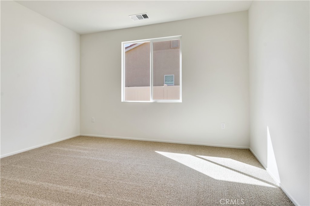 1553 E Holguin Street Property Photo 23