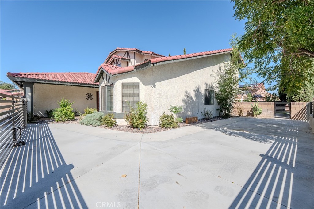 1245 Magnolia Drive Property Photo 4