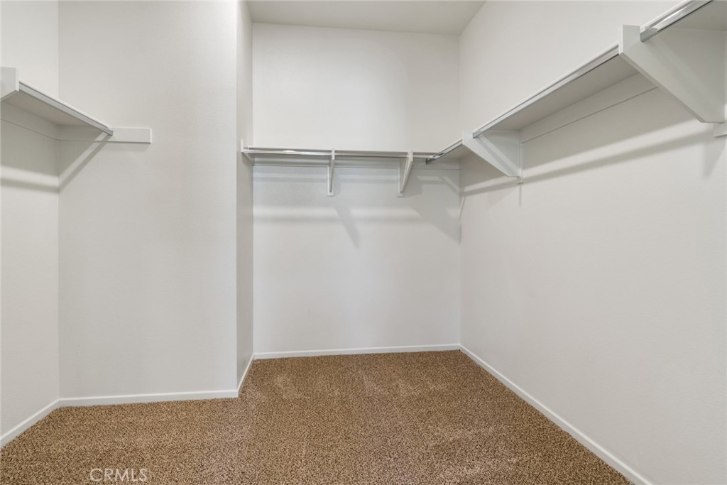 1561 E Holguin Street Property Photo 13