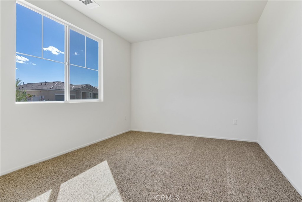 1561 E Holguin Street Property Photo 14