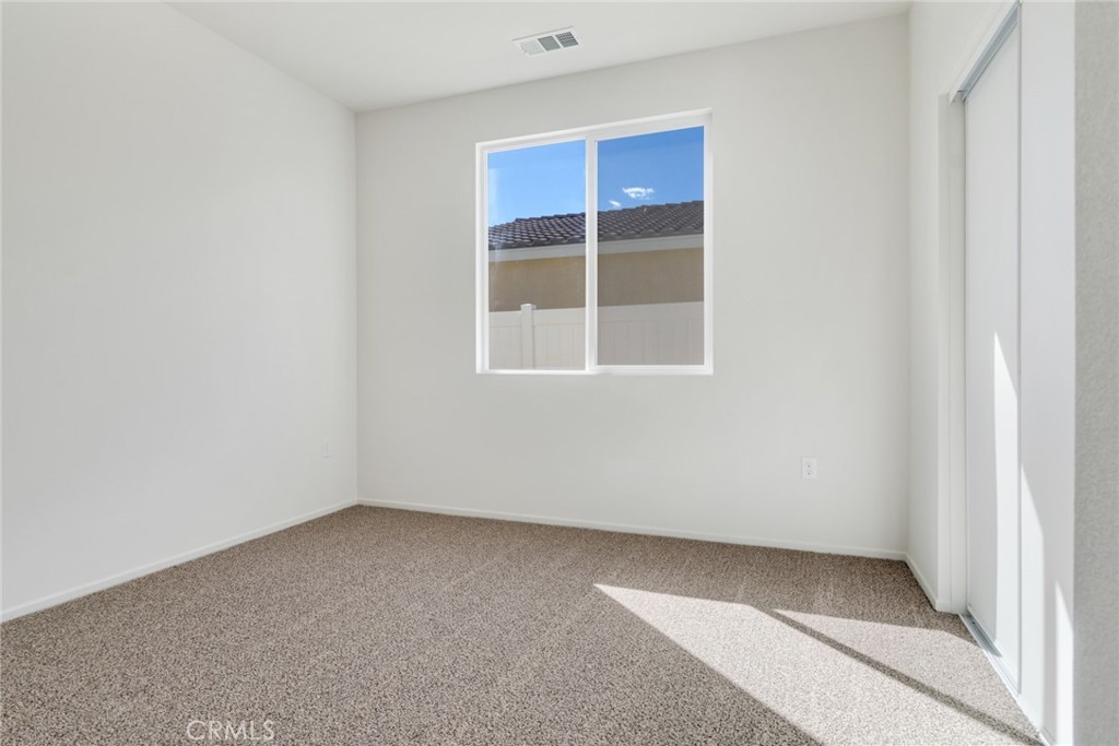 1561 E Holguin Street Property Photo 16