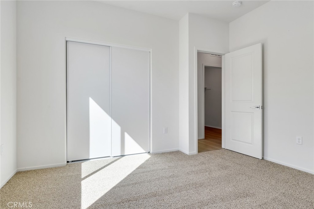 1561 E Holguin Street Property Photo 17