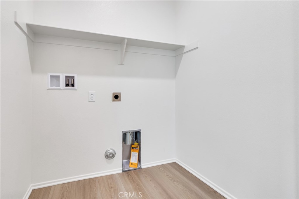 1561 E Holguin Street Property Photo 21