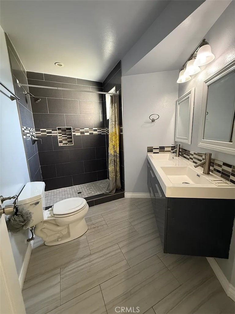 14726 Tupper Property Photo 20