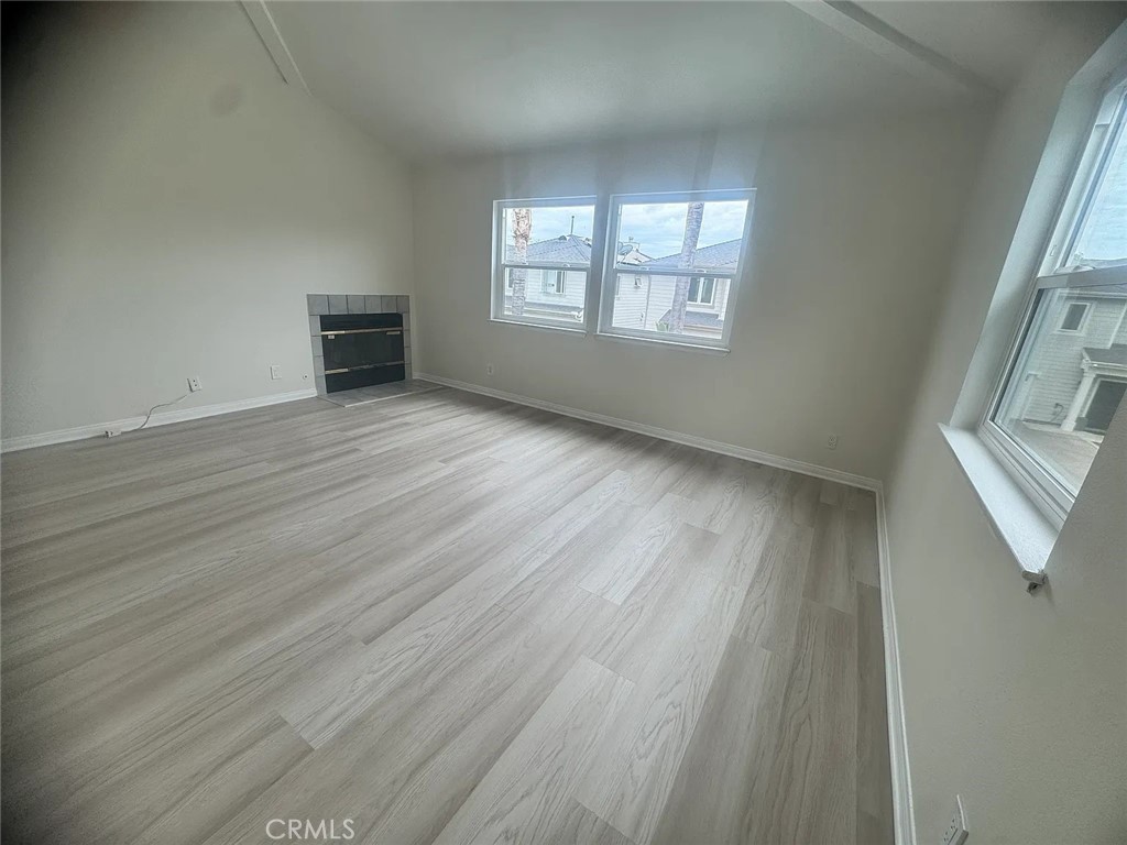 14726 Tupper Property Photo 26