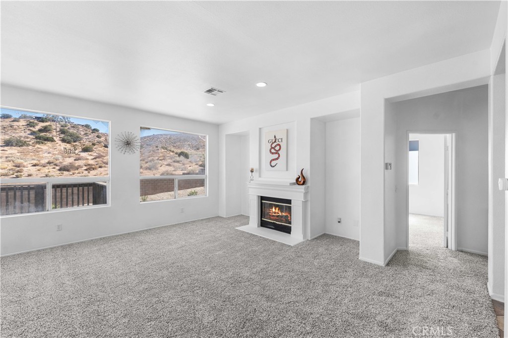 1050 Cactus Drive Property Photo 6