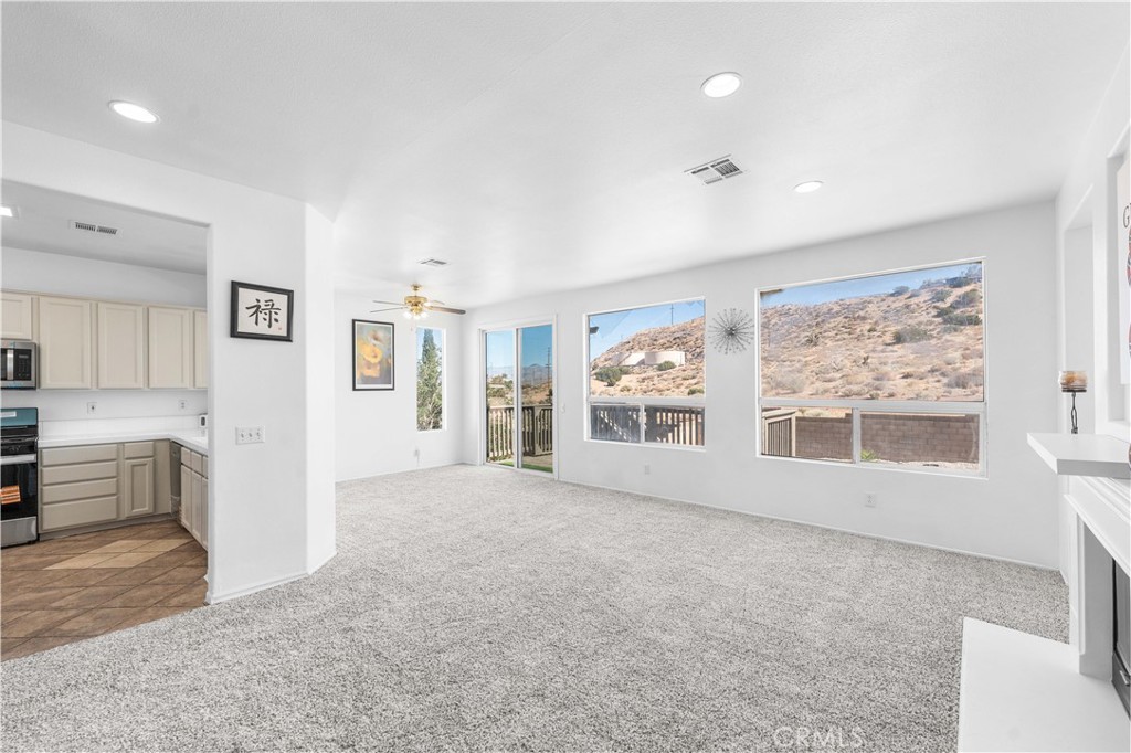 1050 Cactus Drive Property Photo 7